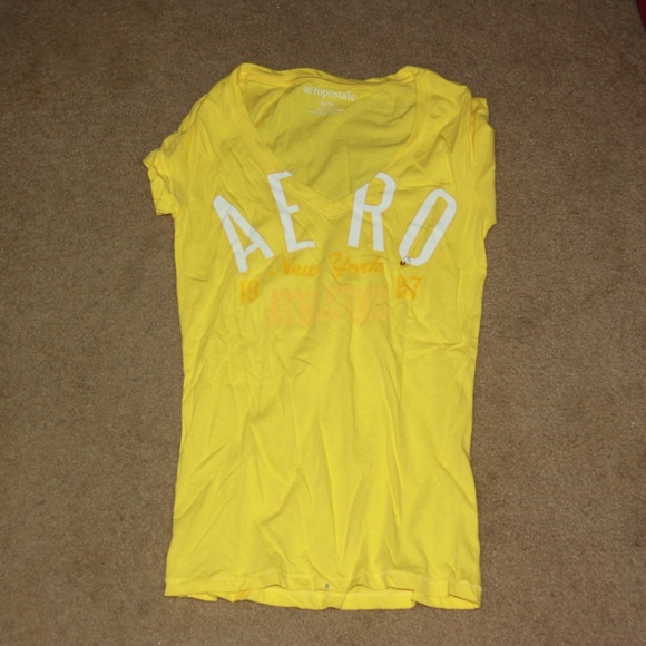 Final sale 🌞 Aeropostale 3 tank tops & 1 Tee Lot - Picture 4 of 5